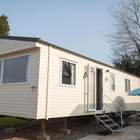 Vila 41 Orchard Bank, 3 Bed, Rockley Park Poole Exteriér fotografie