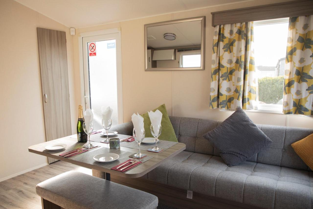 Vila 41 Orchard Bank, 3 Bed, Rockley Park Poole Exteriér fotografie