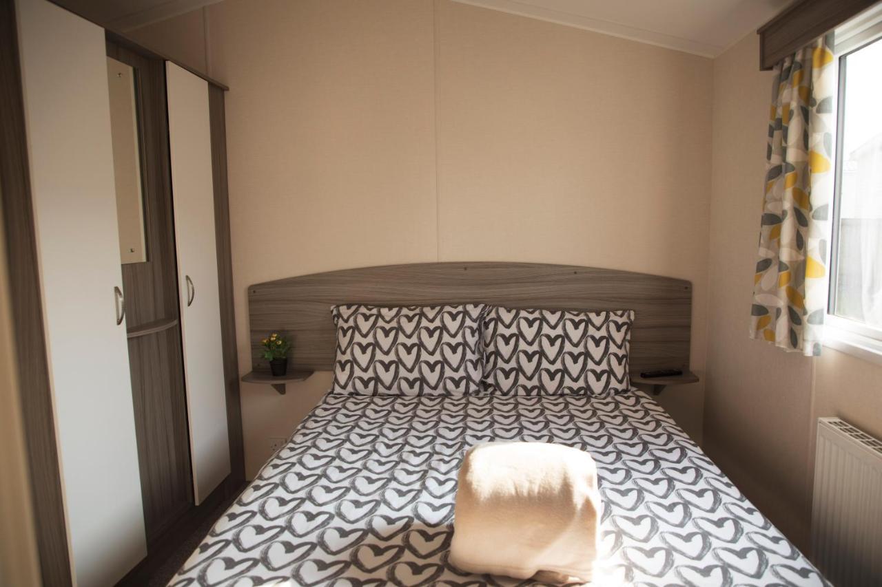 Vila 41 Orchard Bank, 3 Bed, Rockley Park Poole Exteriér fotografie