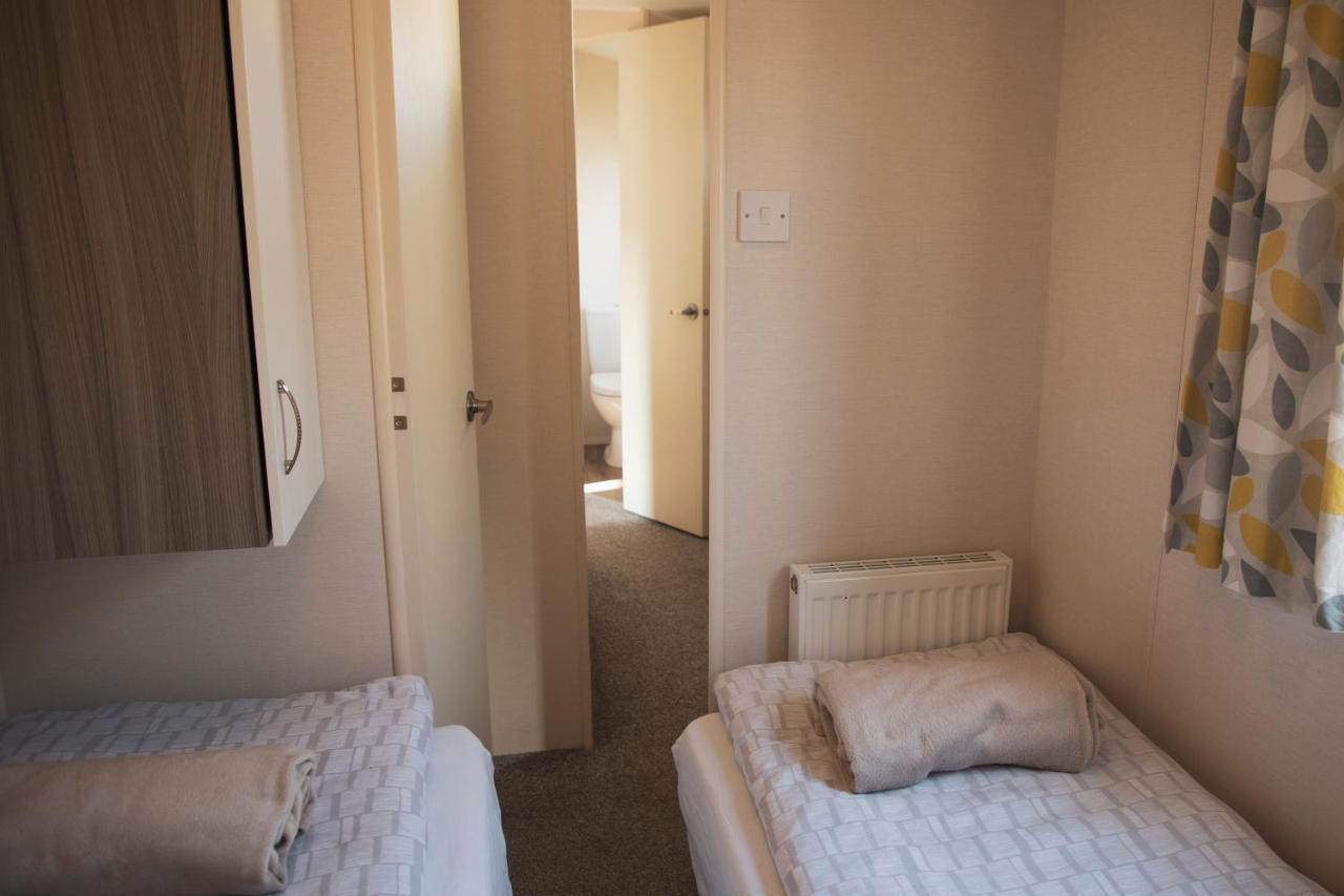 Vila 41 Orchard Bank, 3 Bed, Rockley Park Poole Exteriér fotografie