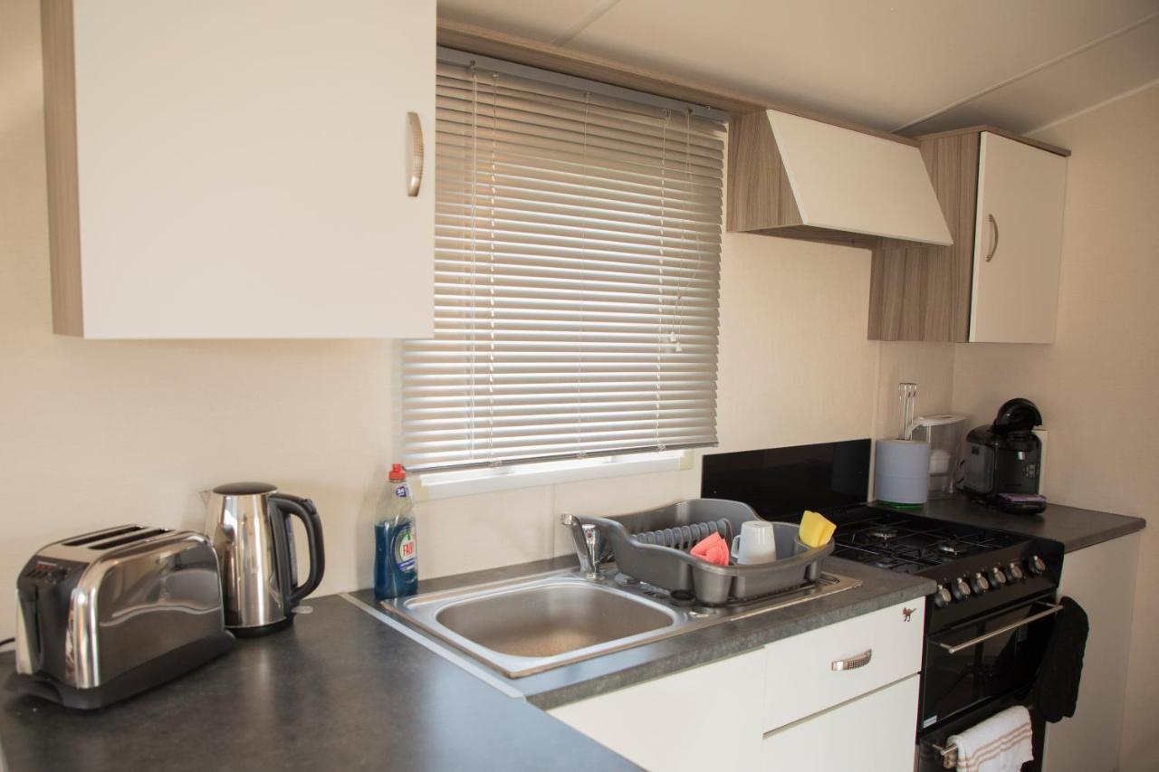 Vila 41 Orchard Bank, 3 Bed, Rockley Park Poole Exteriér fotografie