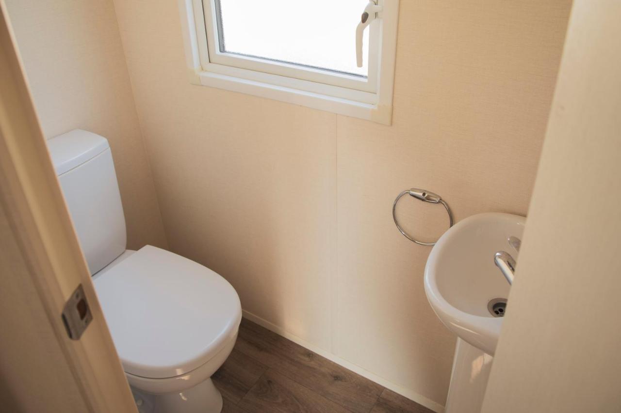 Vila 41 Orchard Bank, 3 Bed, Rockley Park Poole Exteriér fotografie