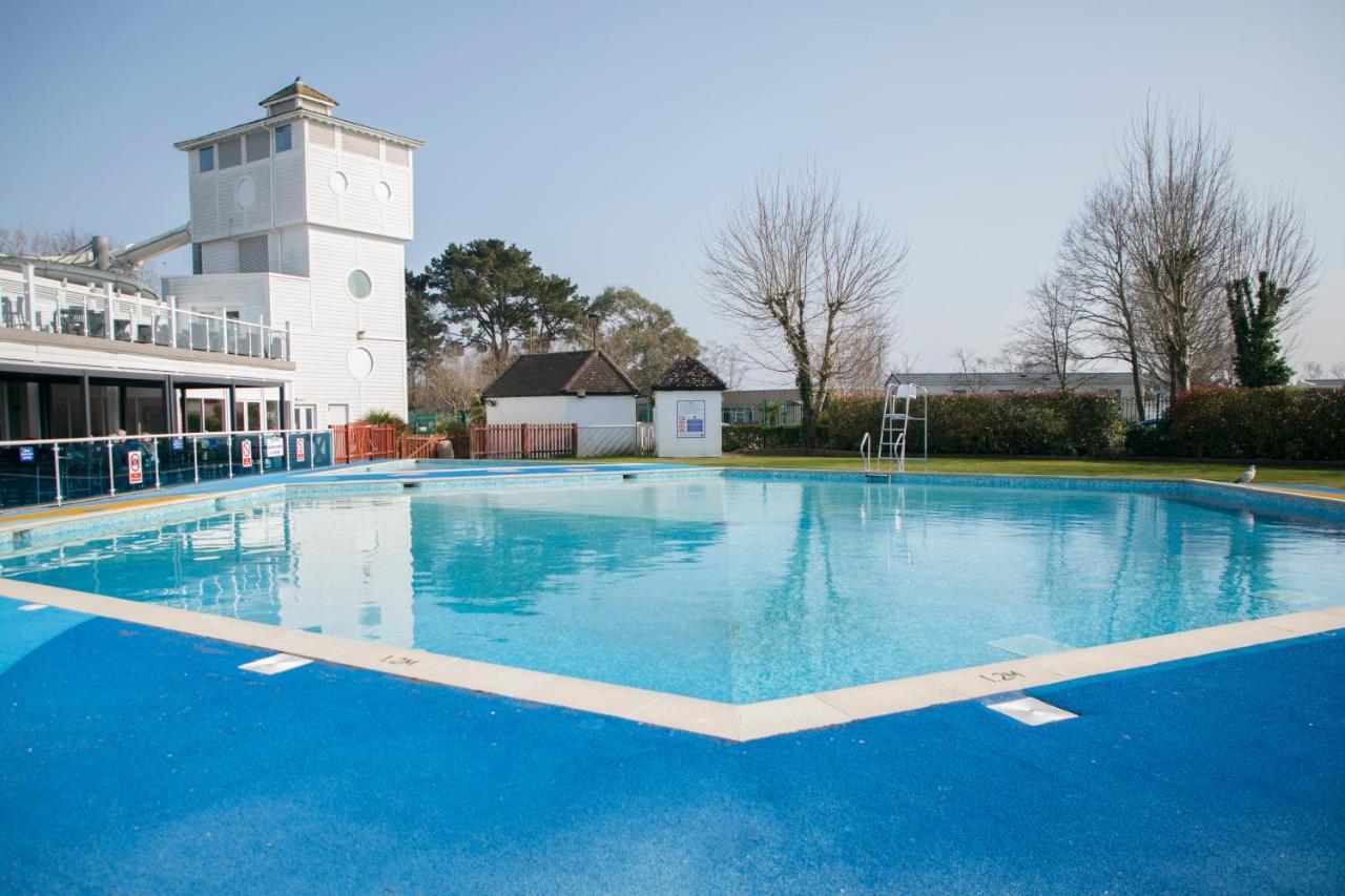 Vila 41 Orchard Bank, 3 Bed, Rockley Park Poole Exteriér fotografie