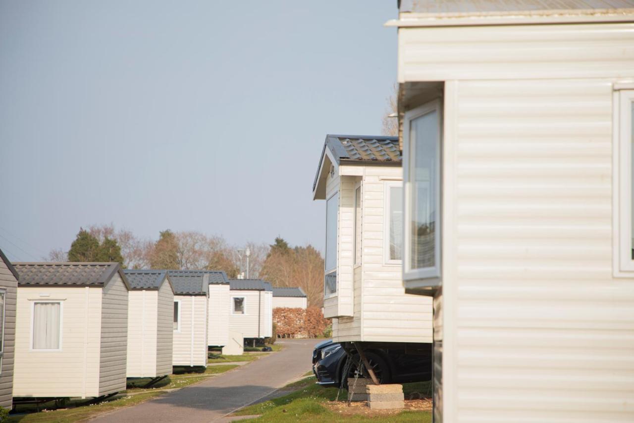 Vila 41 Orchard Bank, 3 Bed, Rockley Park Poole Exteriér fotografie